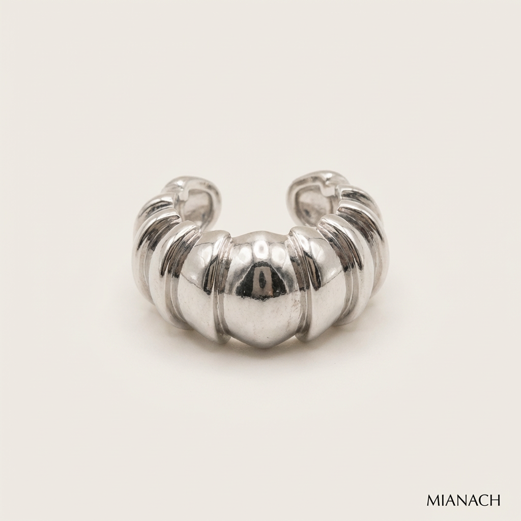 Kabartmalı Segment Form Silver Earcuff